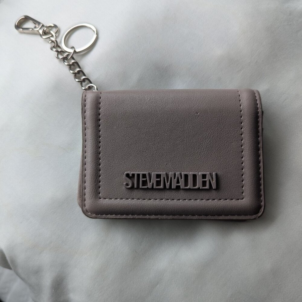 Steve Madden Bfold Clip On Card Case Wallet with Keyring - Beige